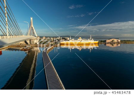 【青森県青森市】早朝の青森ベイエリア、快晴の風景 45463478