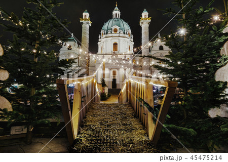 Karlsplatz Advent Christmas Market at Night Karlsplatz Advent Christmas Market at Night 45475214