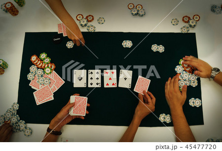 カジノのポーカーイメージ（テキサスホールデム） 45477720