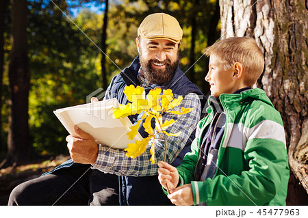 Positive nice father and son studying botany 45477963