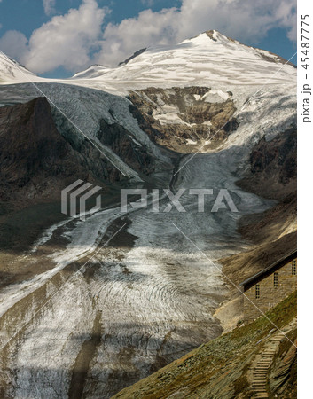 Pasterze Glacier in Austrian Alps 45487775