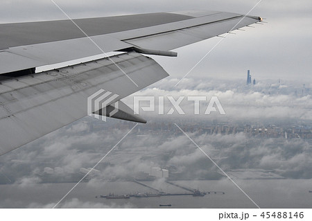 雲に覆われた中国・上海 浦東地区 雲に覆われた中国・上海 浦東地区 45488146
