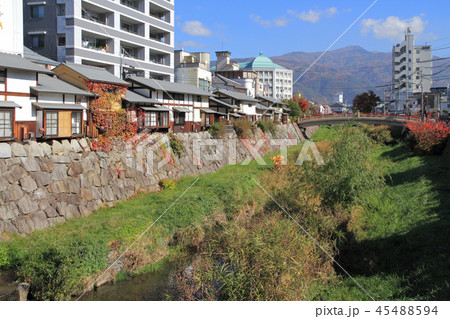 松本市街地を流れる女鳥羽川 松本市街地を流れる女鳥羽川 45488594