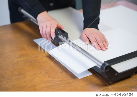 カッター 45495404