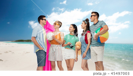 happy friends with beach and summer accessories 45497003
