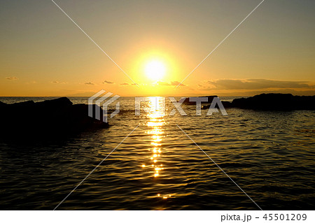 海岸の夕日・黒崎の鼻 45501209