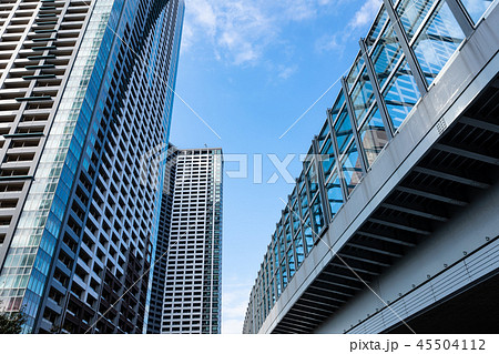 東京再開発 環状2号線 高層マンション脇を通る勝どき陸橋 18 11 暫定開通 C 1の写真素材