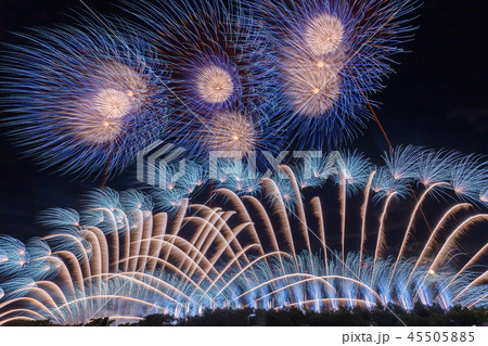 山形 鶴岡 赤川の花火16の写真素材