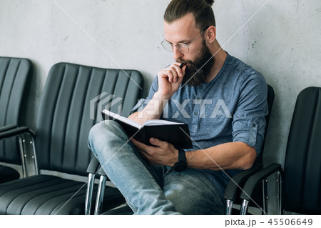 man think notes contemplation planning brainwork 45506649