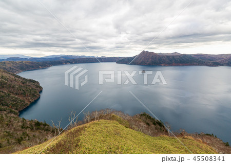 晩秋の摩周湖 45508341