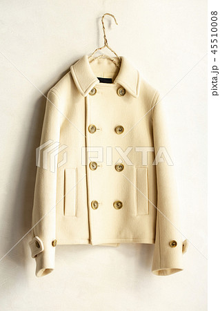 白バックに白いショートコート 45510008