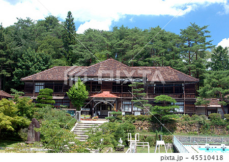 【廃校】ノスタルジックな旧吹屋小学校の木造校舎の夏休み風景 岡山県高梁市 【廃校】ノスタルジックな旧吹屋小学校の木造校舎の夏休み風景 岡山県高梁市 45510418