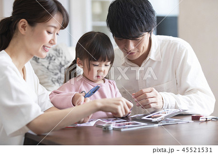 家族団らんイメージ 家族団らんイメージ 45521531