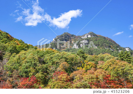 昇仙峡　御嶽昇仙峡　秋イメージ　青空　紅葉　山岳　　 45523206