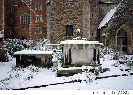 Snow-covered Tombs, Lambeth Palace, London Snow-covered Tombs, Lambeth Palace, London 45524087
