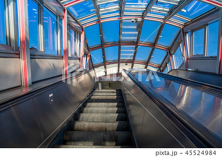 長野県　佐久平パーキングエリアのジャンボエスカレーター 45524984