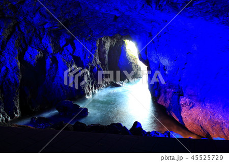 日本三大パワースポット　能登半島先端聖域の岬　青の洞窟 45525729