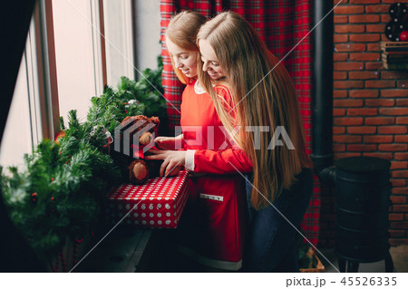 sisters at home 45526335