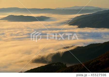 遠野盆地の雲海 45527506