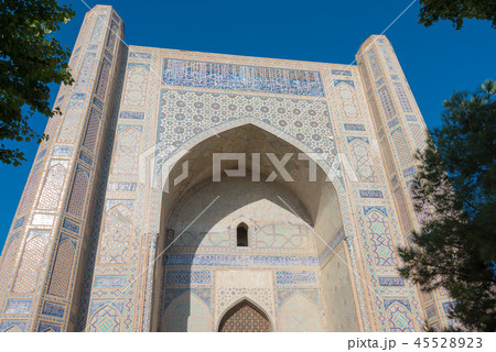 世界遺産ビビハニム・モスク(Bibi-Khanym Mosque) ウズベキスタン・サマルカンド 世界遺産ビビハニム・モスク(Bibi-Khanym Mosque) ウズベキスタン・サマルカンド 45528923