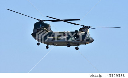 航空自衛隊のCH-47輸送ヘリコプター 45529588