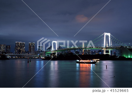 都市夜景　東京湾　レインボーブリッジ 45529665