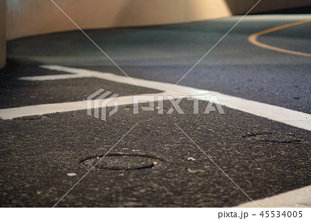 深夜のカーブ 45534005