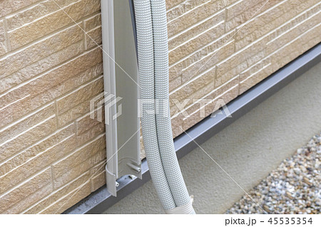 エアコンの配管の工事 45535354