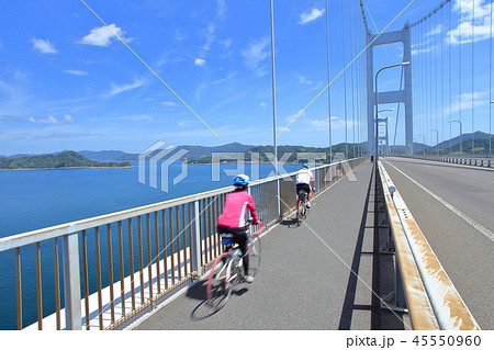 しまなみ海道を走る自転車 愛媛県 しまなみ海道を走る自転車 愛媛県 45550960