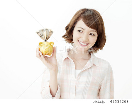女性　貯金 45552263