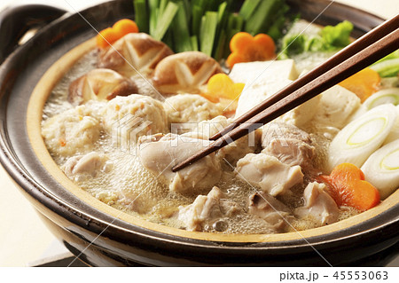 鶏の寄せ鍋 45553063