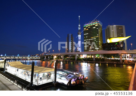 日本の東京都市景観 東京スカイツリーや水上バス(ヒミコ)、隅田川などを望む 日本の東京都市景観 東京スカイツリーや水上バス(ヒミコ)、隅田川などを望む 45553136