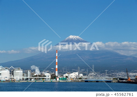田子ノ浦から富士山を望む景色 田子ノ浦から富士山を望む景色 45562761