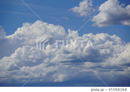 雲（空）積雲（雄大雲） 45568168