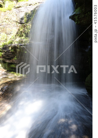 滝 45576003