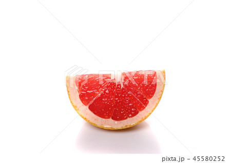 Grapefruit sliced isolated in white background 45580252