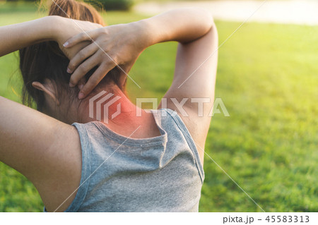 Young woman have accident Neck pain 45583313