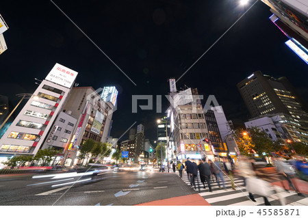 日本の東京都市景観　「駿河台下」交差点や神田神保町など街並みを望む（右に神田駿河台の明治大学） 45585871