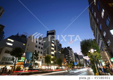 日本の東京都市景観 神田神保町の本屋街を望む(書泉グランデなど) 日本の東京都市景観 神田神保町の本屋街を望む(書泉グランデなど) 45586401