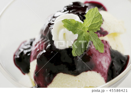 豆腐のババロアブルーベリーソース 豆腐のババロアブルーベリーソース 45586421