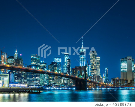 ニューヨーク　ブルックリン・ブリッジとマンハッタン 45589378