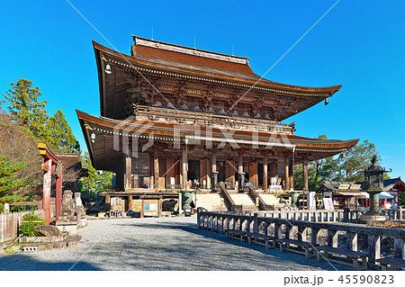 【金峯山寺 (高解像度版)】 奈良県吉野郡吉野町吉野山 【金峯山寺 (高解像度版)】 奈良県吉野郡吉野町吉野山 45590823