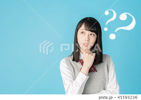 考える女子高生 考える女子高生 45593236