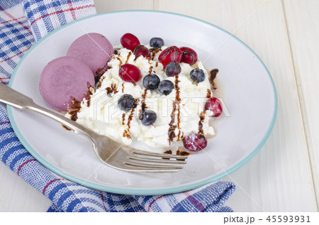 Homemade cottage cheese with berries 45593931