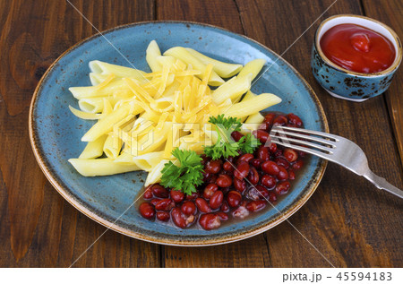 Pasta and beans in tomato sauce 45594183