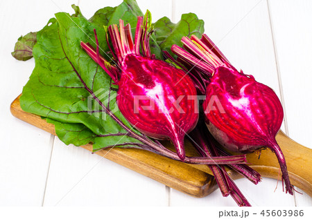 Beet ripe purple with green leaves Beet ripe purple with green leaves 45603986