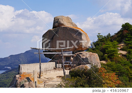 【小豆島】重ね岩・重岩（小瀬石鎚神社） 45610967