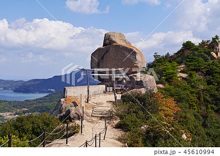 【小豆島】重ね岩・重岩（小瀬石鎚神社） 45610994