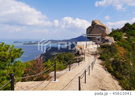 【小豆島】重ね岩・重岩（小瀬石鎚神社） 45611041