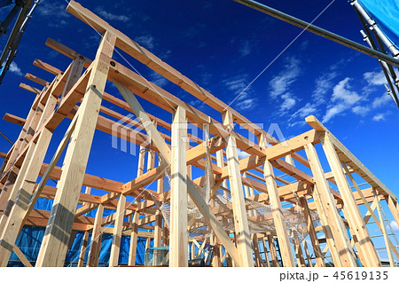 晴れの日の上棟現場 晴れの日の上棟現場 45619135